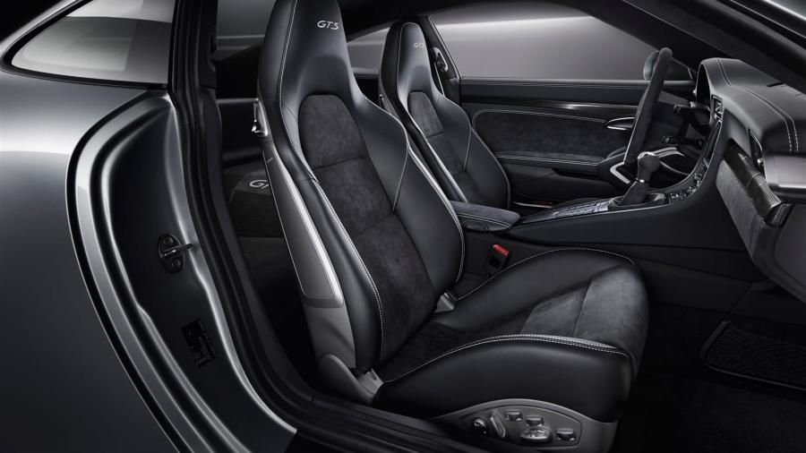  Porsche 911 Carrera 4 GTS Coupe 2014 года  (фото 13 из 21)